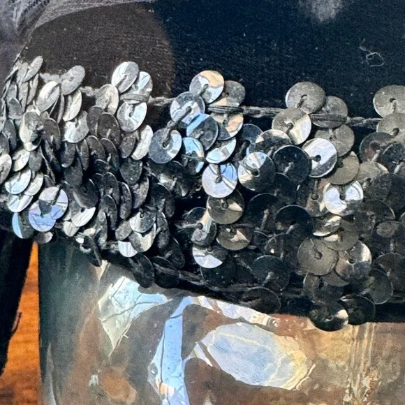 Vintage Elegant Black polka dot lace veil sequined, velvet fascinator - Picture 8 of 12